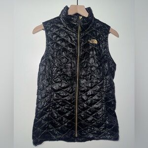 The North Face Vest Women Size Small Thermoball Shiny Black Nylon Quilted Zip